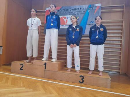 Živa Kristan in Polona Bajc 3. mesto v borbah med ml. kadetinjami -47 kg